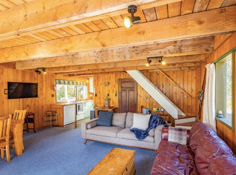 Adventure Base Villa Ohakune Exteriör bild