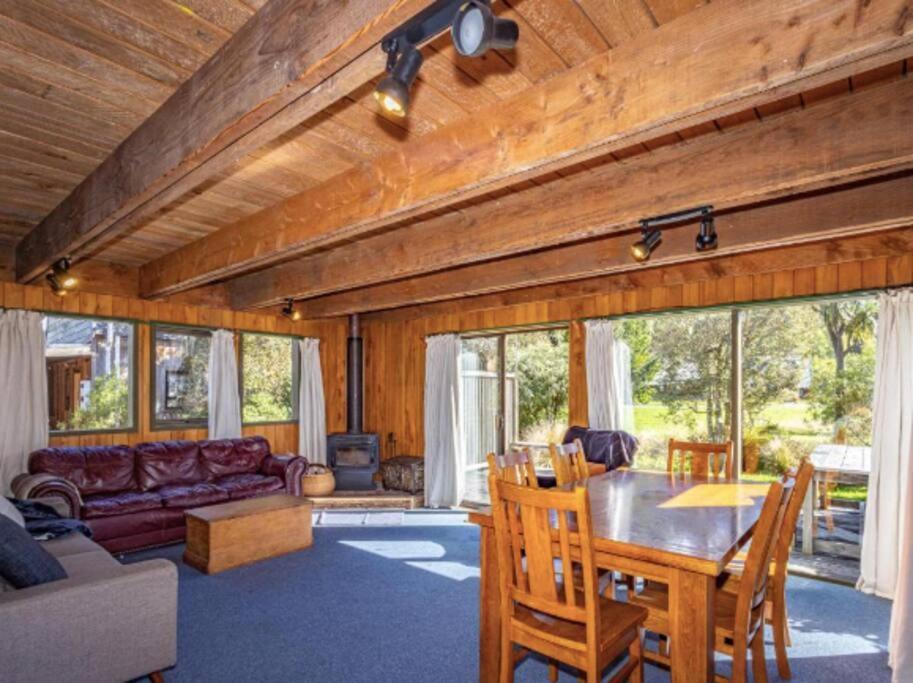 Adventure Base Villa Ohakune Exteriör bild